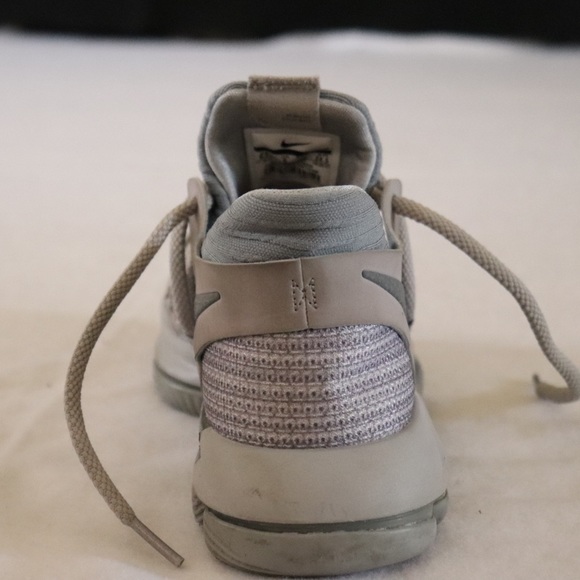 Boys wolf Grey Nike ZOOM KD (GS) - Picture 5 of 5